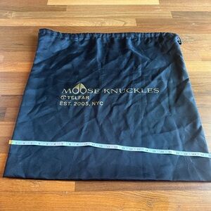 💯 Authentic Telfar Cover bag